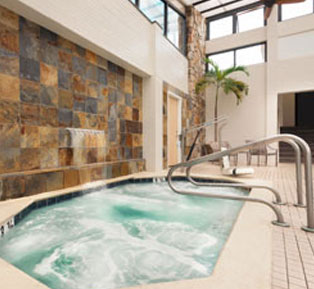 Hot tub at Quality Inn Boardwalk - Maryland